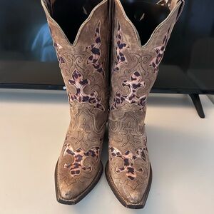 Laredo Leather Boots with Leopard Print Inlay